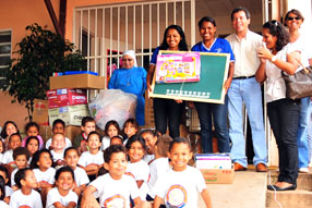 MPDFT doa material escolar a escolas carentes do DF